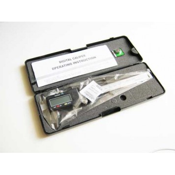Электронный штангенциркуль в упаковке-1