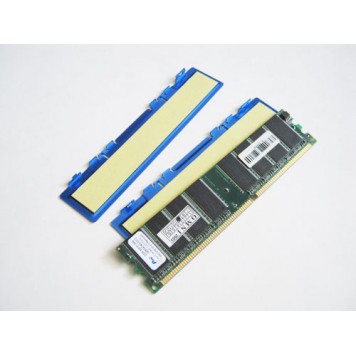 На поверхность радиатора нанесена термопрокладка-2