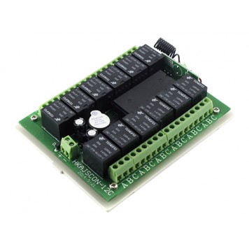 В торце платы находится разъем для подключения питания-2