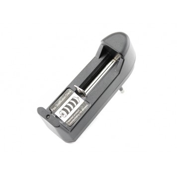 Універсальний зарядний пристрій 18650 CR123a EU