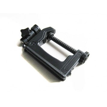 Затискач-струбцина в складеному вигляді-1