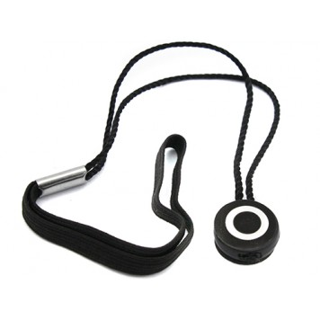 Держатель для крышки объектива, больше не теряй :)