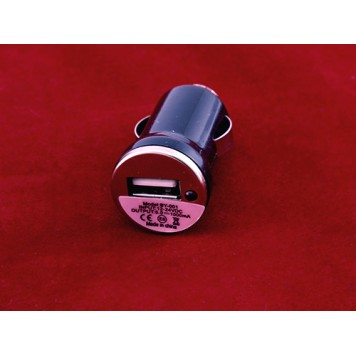 USB и индикатор работы автомобильной зарядки-1