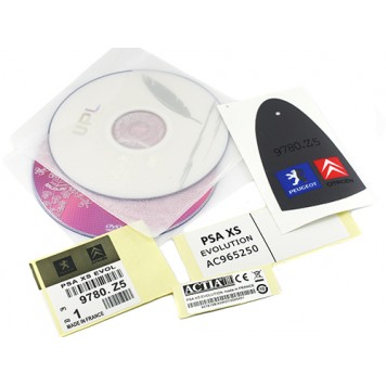 Диски з ПО і наклейки з комплекту поставки-3