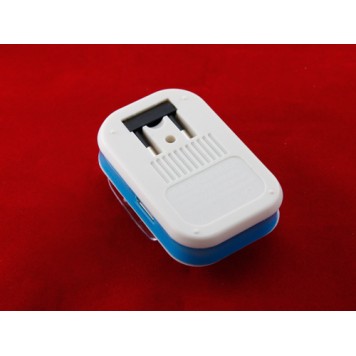 Обратная сторона универсальной зарядки батарей Лягушка с ЖК экраном-4