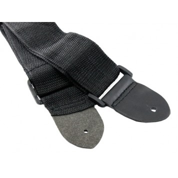 Для закріплення ременя на гітарі на наконечниках є отвори-2