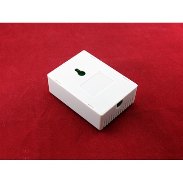 Зворотний бік корпусу 4-канального бездротового реле 12В-2