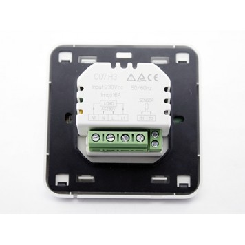 Разъемы подключения системы теплого пола, сети и выносного датчика-2