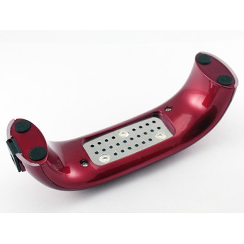 На нижньому боці корпусу лампи є 4 ніжки-4