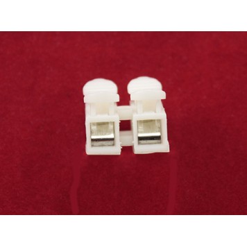 Отверстия клемм для установки концов проводов-1