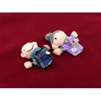 Бабуся та дідусь-3