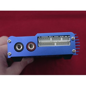 Разъемы для подключения аккумуляторов-1