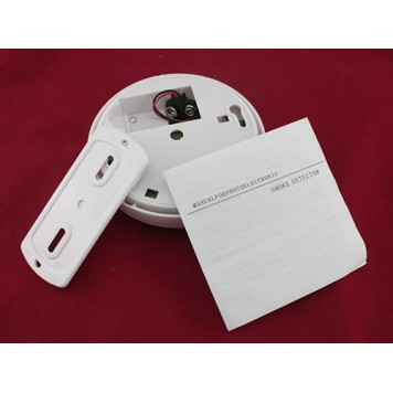 Комплект поставки беспроводного датчика дыма-1