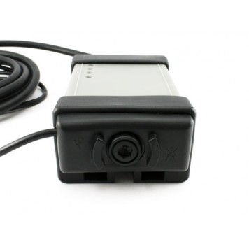 Пластиковая заглушка над гнездом miniUSB-5
