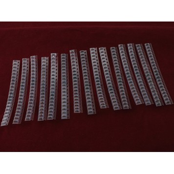 Стабілітрони SMD 280шт скляні LL34 3-24В 1/2Вт і діоди 20шт 1N4148