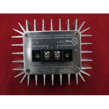 Клеми регулятора напруги-1