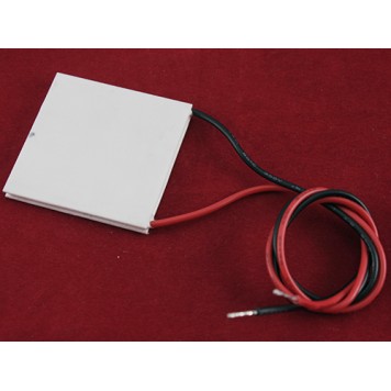 Обратная сторона термоэлемента Пельтье TEC1-27145 SP1848-1