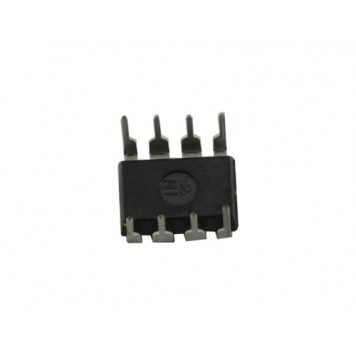 Обратная сторона операционного усилителя NE5532P-1