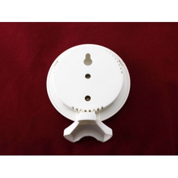 Отверстие для крепления на стену и винты калибровки-2