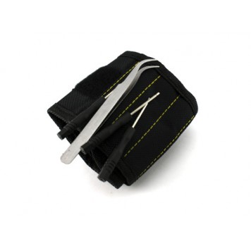 Приклад кріплення інструментів до магнітного браслету-1