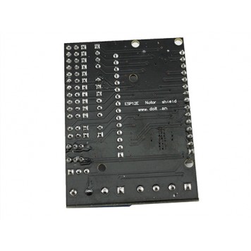 На звороті плата управління двигунами NodeMcu ESP8266-1