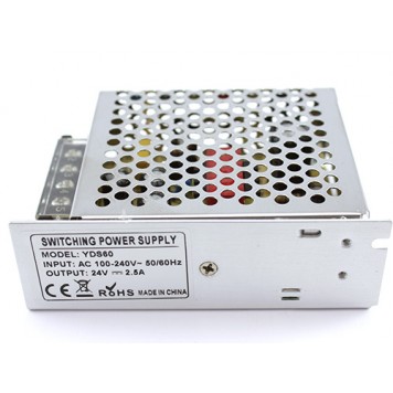 Маркування з характеристиками на корпусі блоку живлення-1