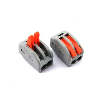 Нажимные рычаги опускаются для фиксации провода в гнезде-1