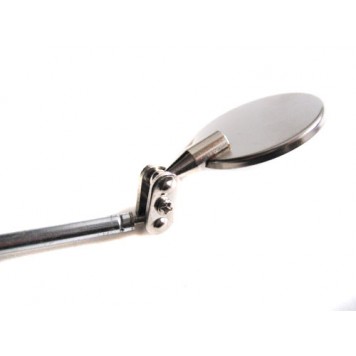 Соединение ручки и зеркала выполнена в виде перемычки с 2-мя шарнирами на концах-2