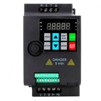 Лицьова сторона перетворювача частоти SKI780-2D2G-4-4