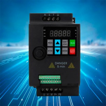 Кнопки керування, потенціометр та інформаційний дисплей-1