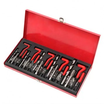 Набір розміщується в металевому кейсі із клямкою-1