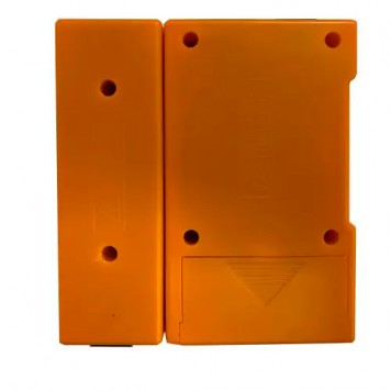 Отсек для батареи питания на задней стороне тестера-2