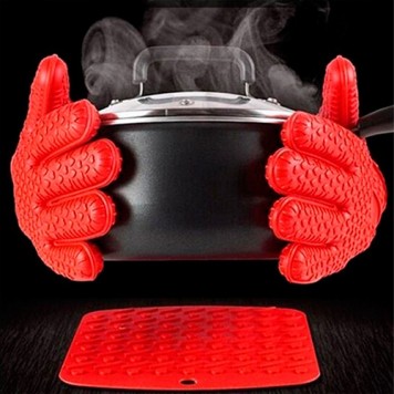 Дозволяють навіть взяти в руки каструлю з киплячим супом-2