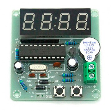 Електронний годинник у зібраному вигляді-1