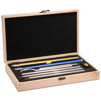 Набор размещается в удобном кейсе из фанеры-1