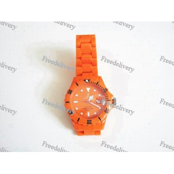 Toy Watch - популярные fashion-часы